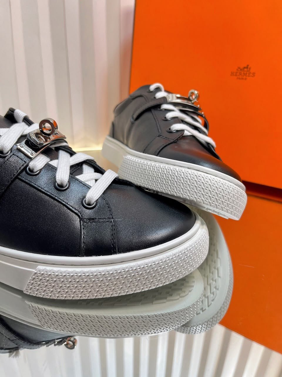 Hermes Sneakers Day Noir Color Calfskin H221197Z view 5