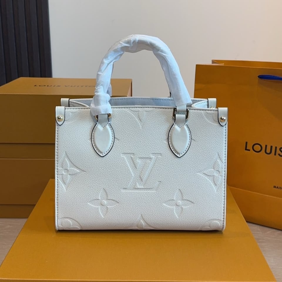 Louis Vuitton On The Go MM Monogram Medium Tote Bag White 35cm view 2