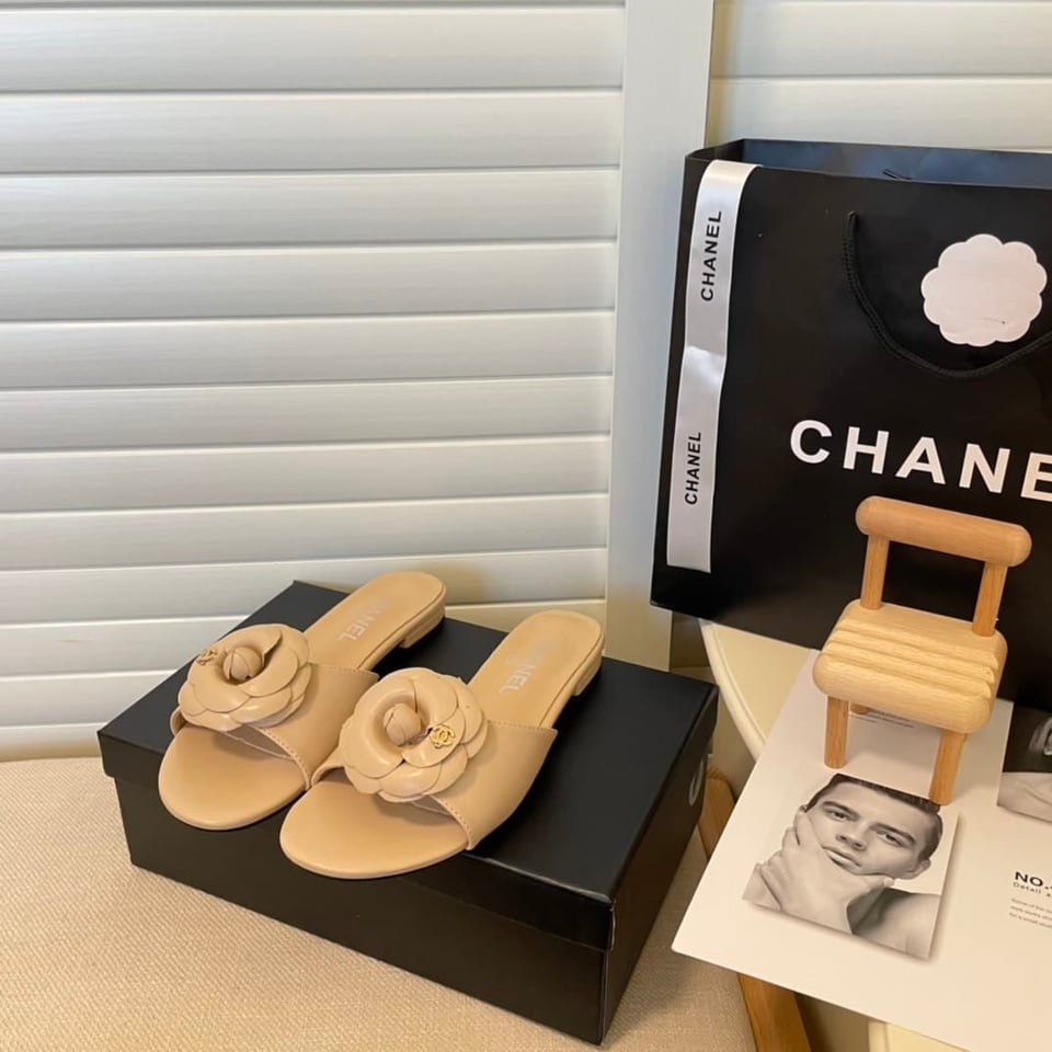 Chanel Camellia Slides Beige view 8