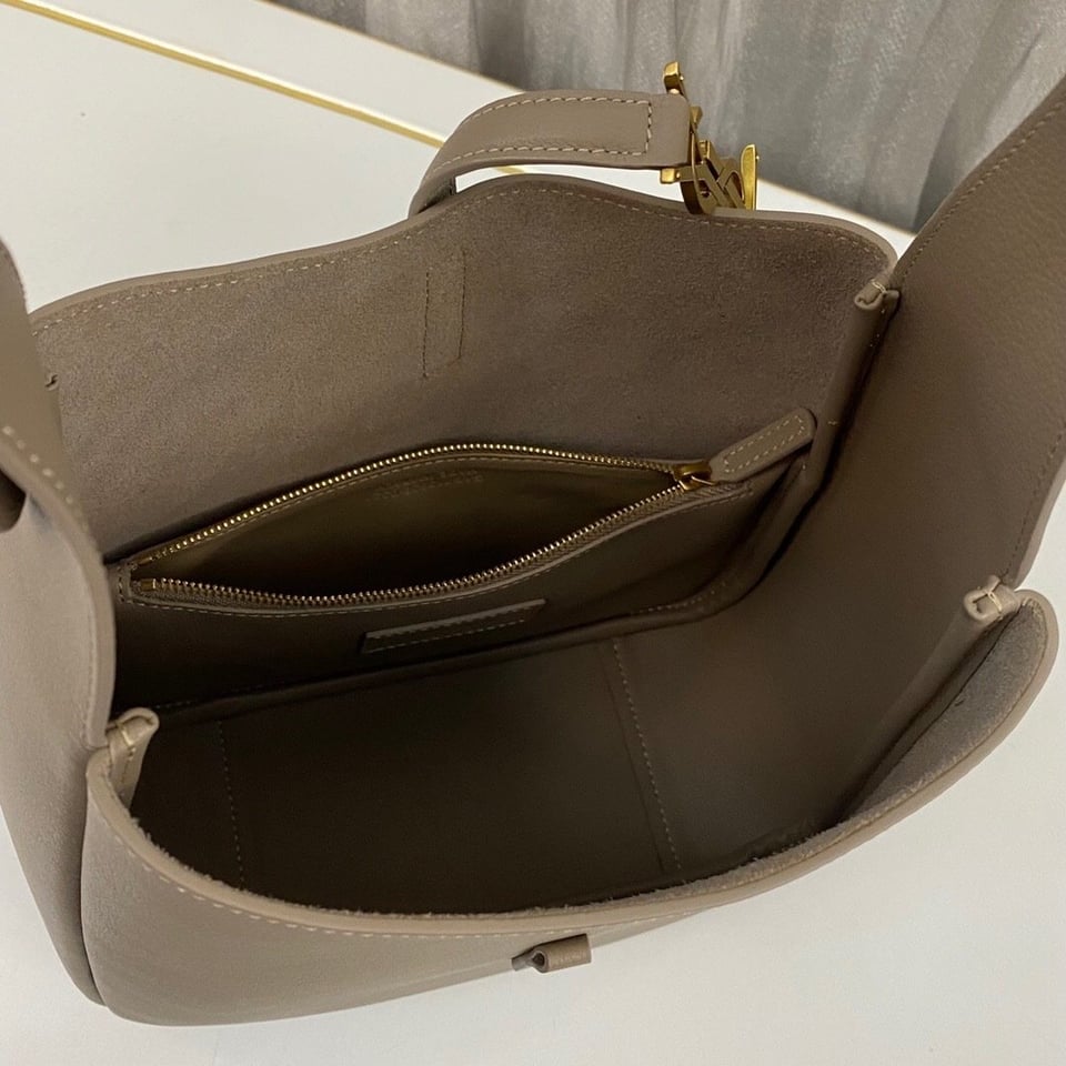 Saint Laurent Le 5 A 7 Soft Small Hobo Bag In Smooth Leather Grey view 7
