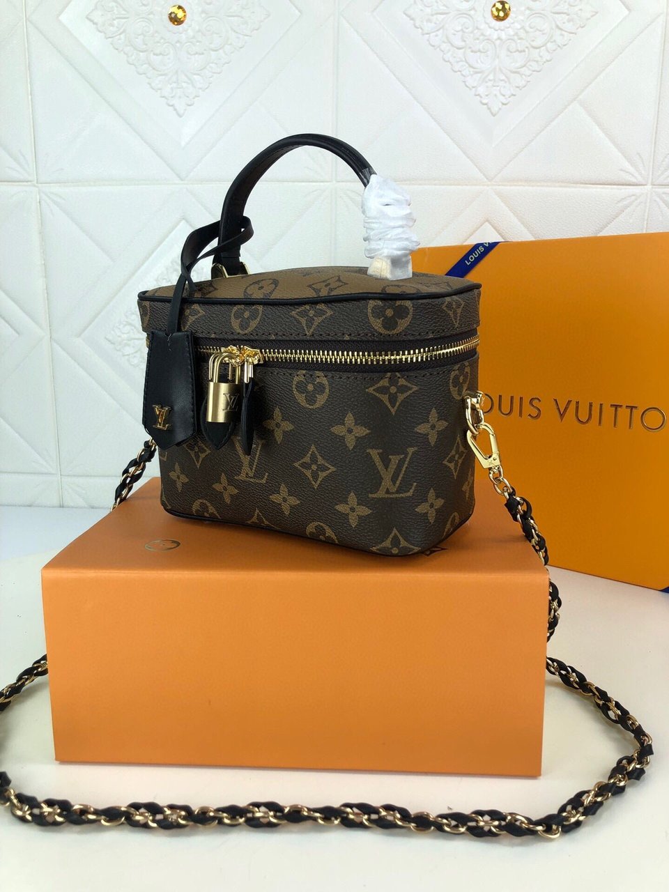 Louis Vuitton Monogram Vanity Pm M45165 view 4