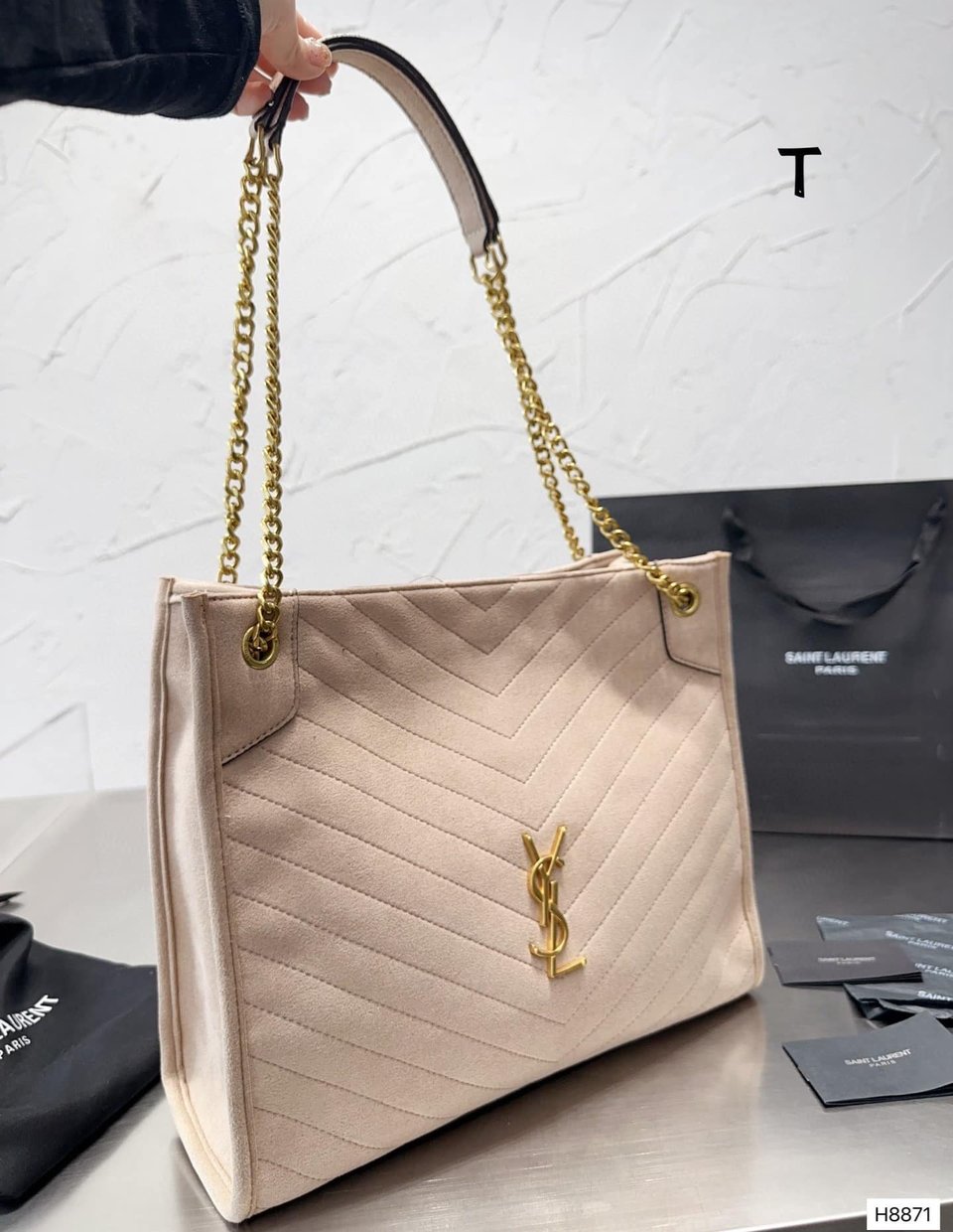 Saint Laurent Medium Niki Shopping Bag Beige 33Cm view 3