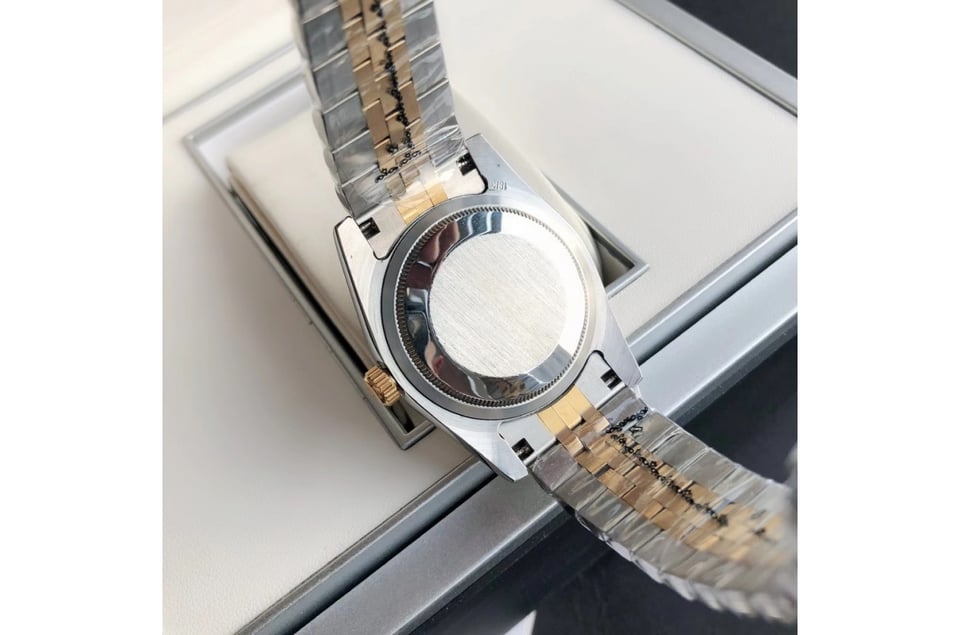 Rolex Datejust 36/28mm RG/SS Jub Green/Dial view 9