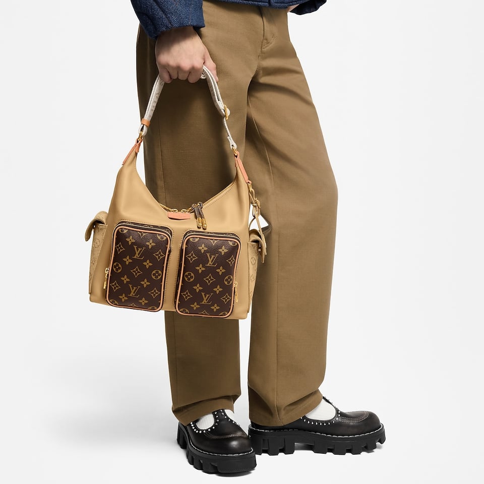 Louis Vuitton Hobo Cargo M12697 view 5