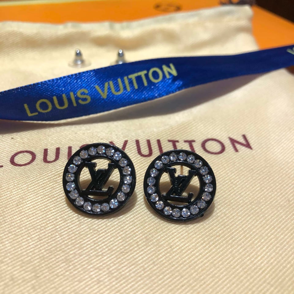 Louis Vuitton Dinamond Earrings view 2