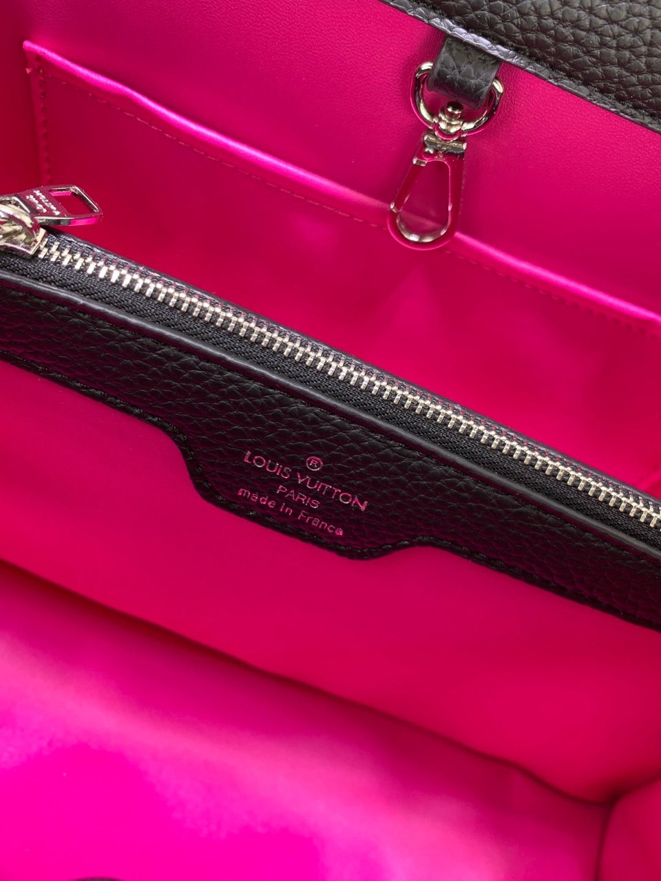 Louis Vuitton Capucines Mm Black view 3