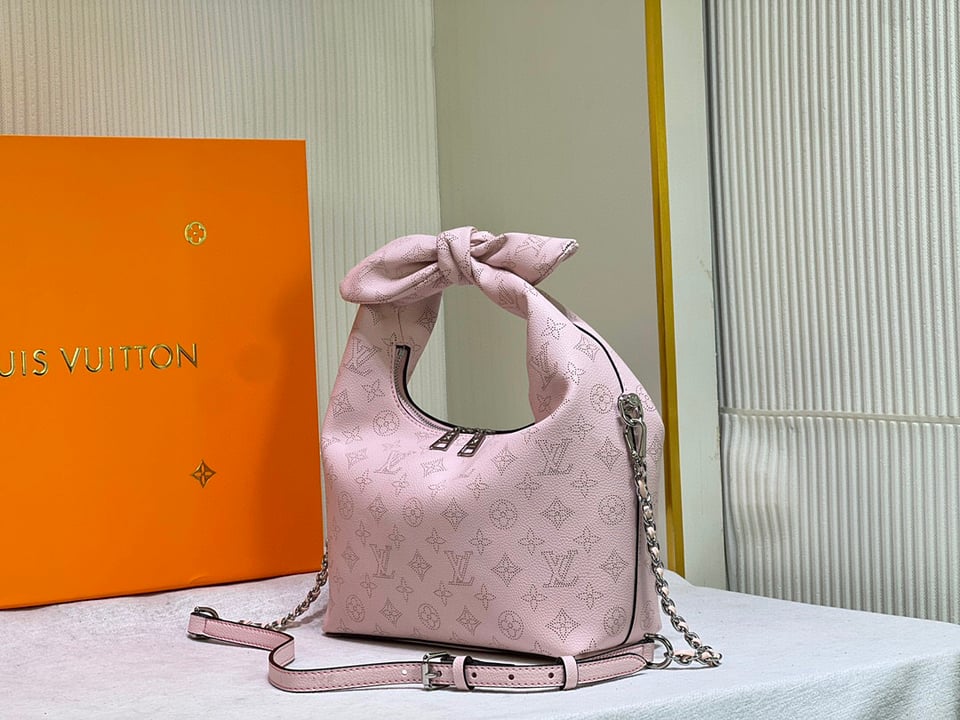 Louis Vuitton Why Knot Pm Light Pink 34Cm M20703 view 8