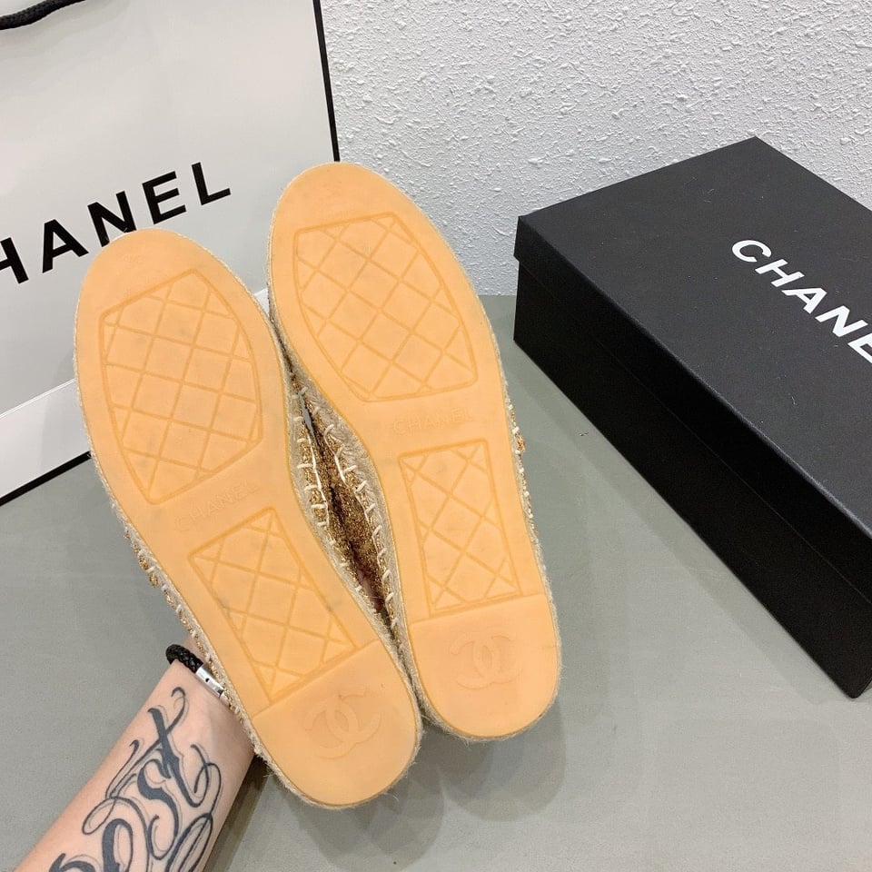 Chanel Cc Espadrilles Tweed Slip On Crinkled Beige view 3