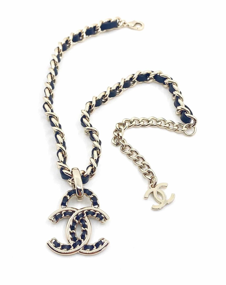 Chanel Metal Chain Cc Choker Necklace Gold view 3