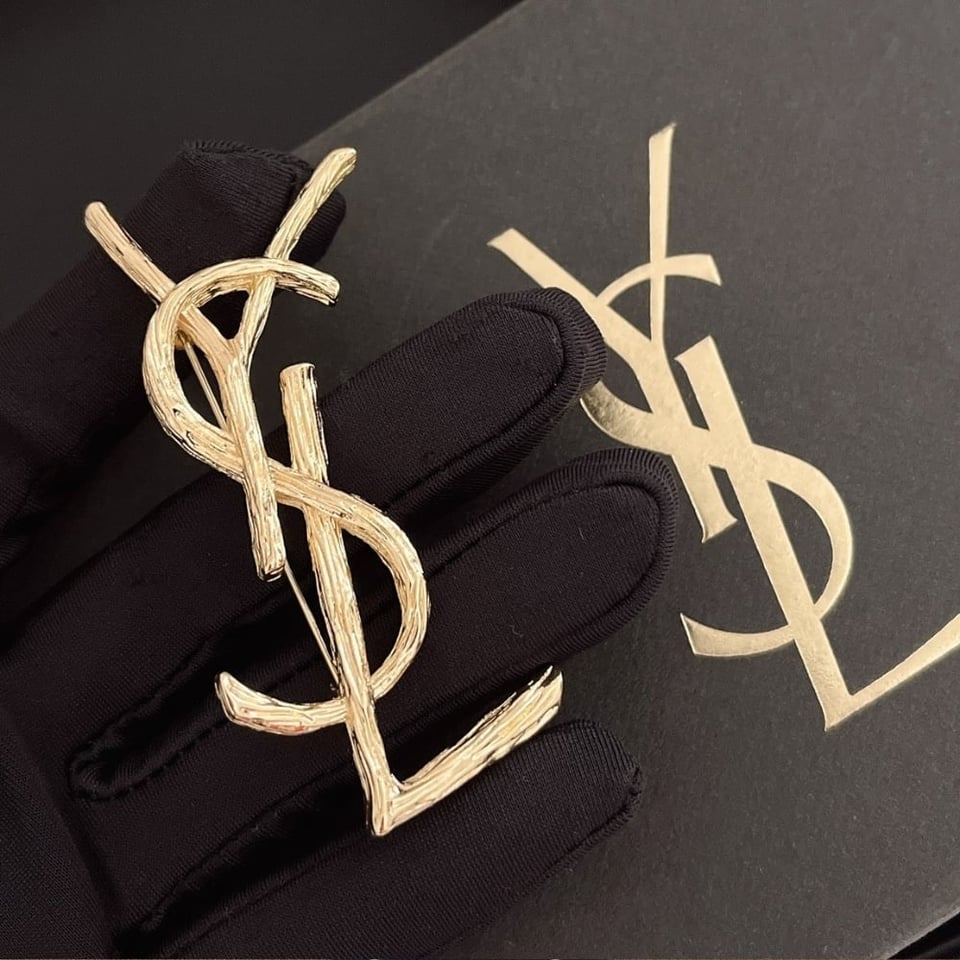 Saint Laurent Ysl Brooch Gold 748486Y1500 8007 view 3