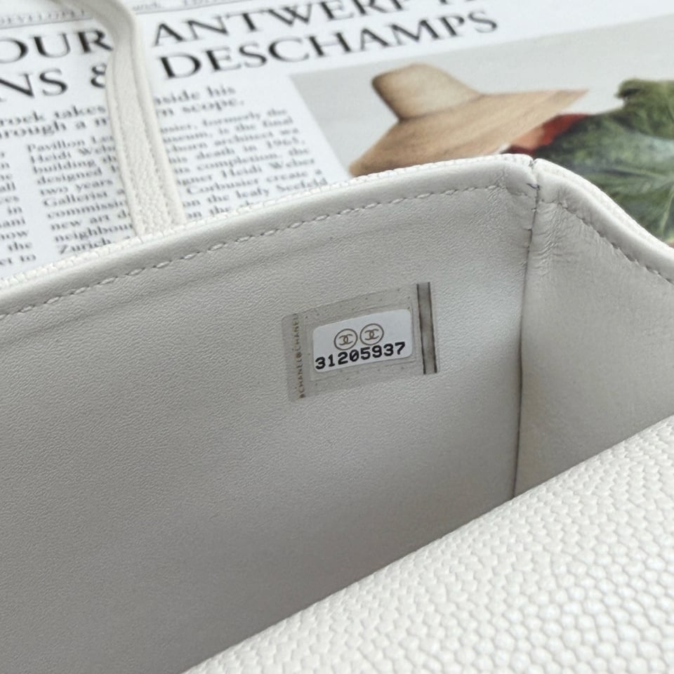Chanel Clutch White Bag 17cm/6.7in view 8