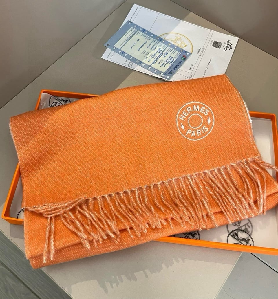 Hermes Cashmere Blanket Scarf Orange For Women 180cm view 4