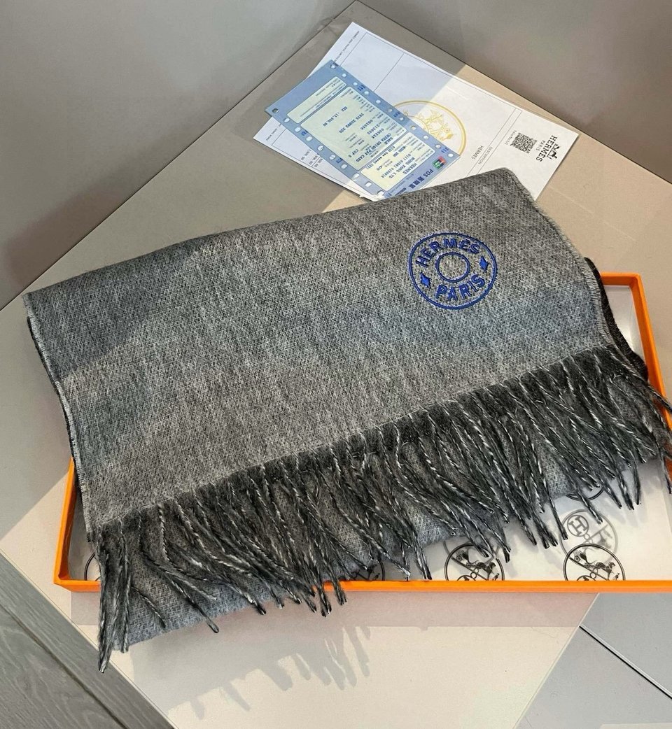 Hermes Cashmere Blanket Scarf Grey For Women 180cm view 3