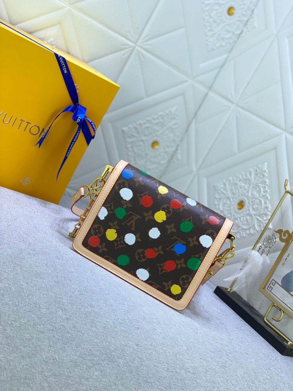 Louis Vuitton X Yk Dauphine Mm Multicolor 20Cm M46432 view 9