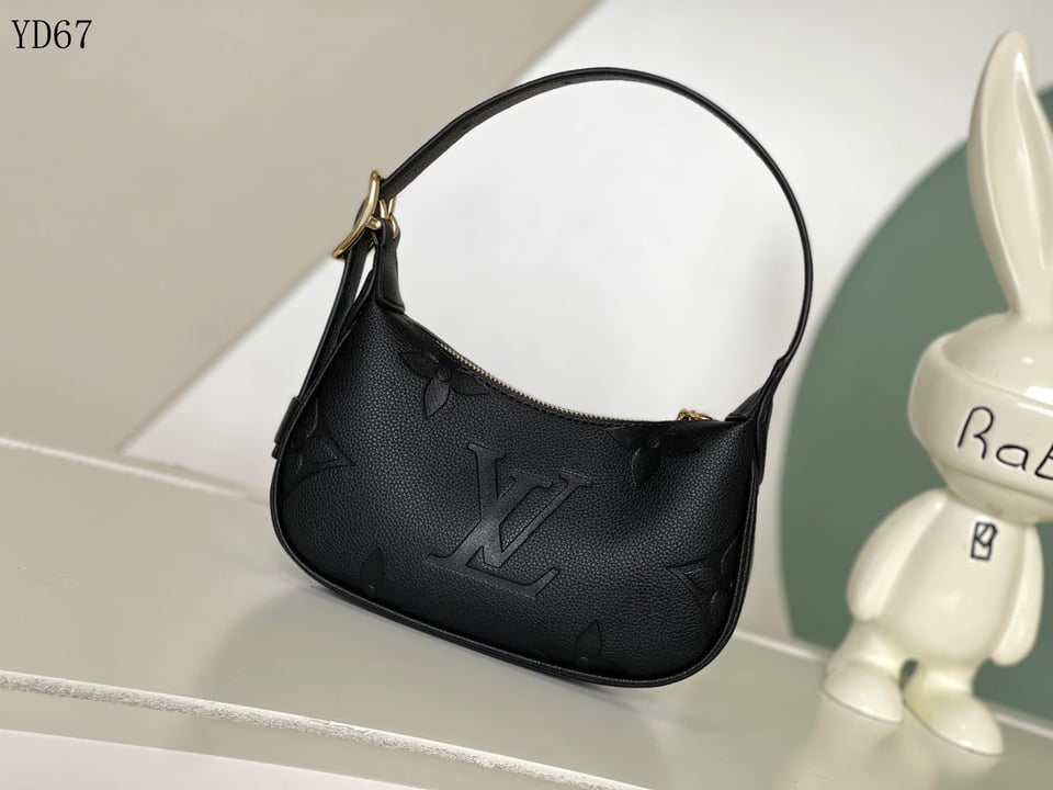 Louis Vuitton Monogram Empreinte Black Shoulder Bag 20Cm M82391 view 3
