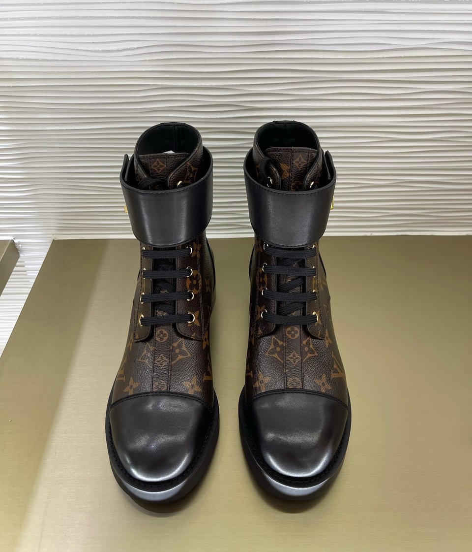 Louis Vuitton Wonderland Flat Ranger 1A2Q3Q Brown view 14