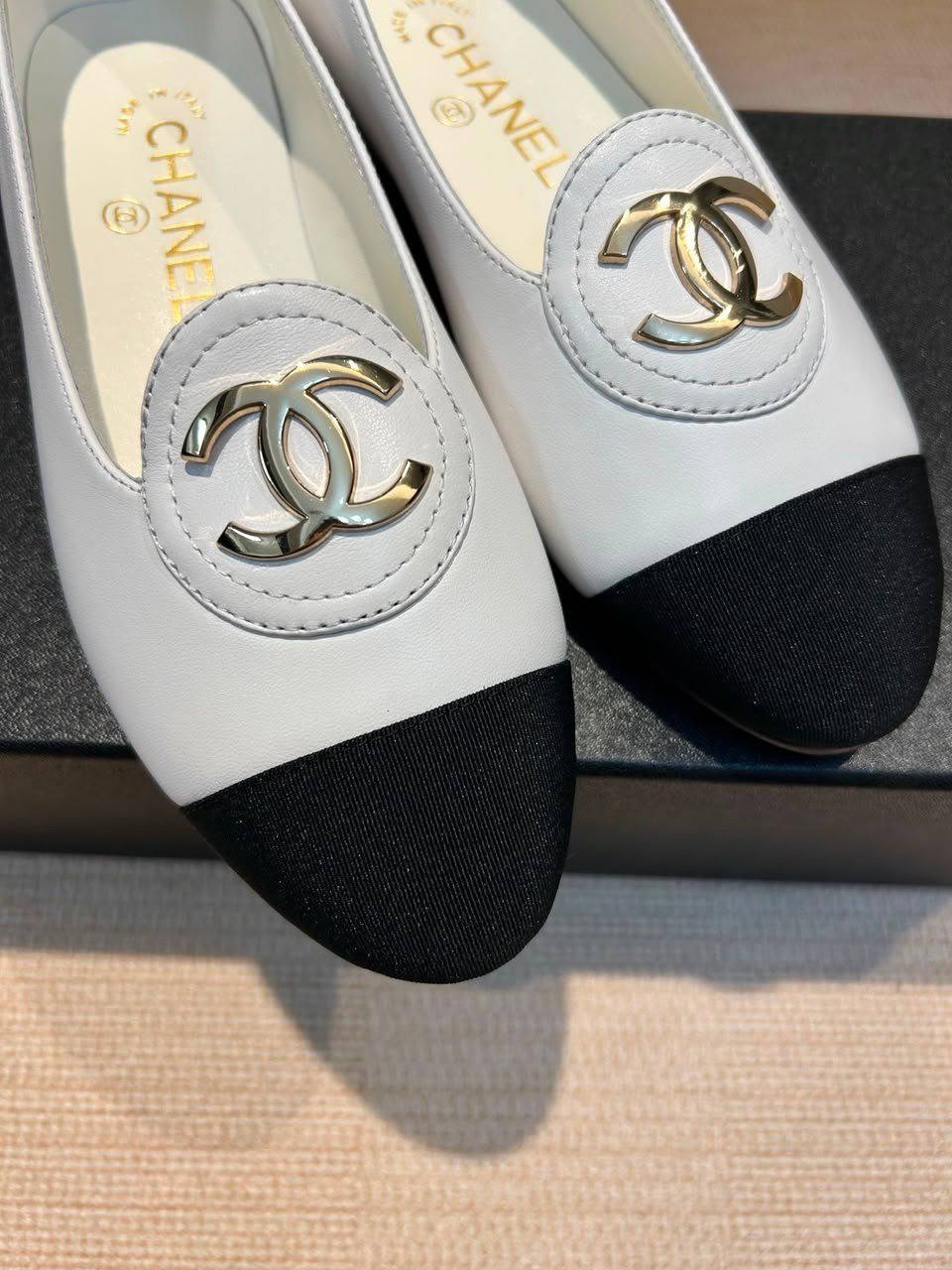 Chanel Lambskin Grosgrain Ballerinas With Gold CC Logo White &amp; Black Lambskin G39845 view 5