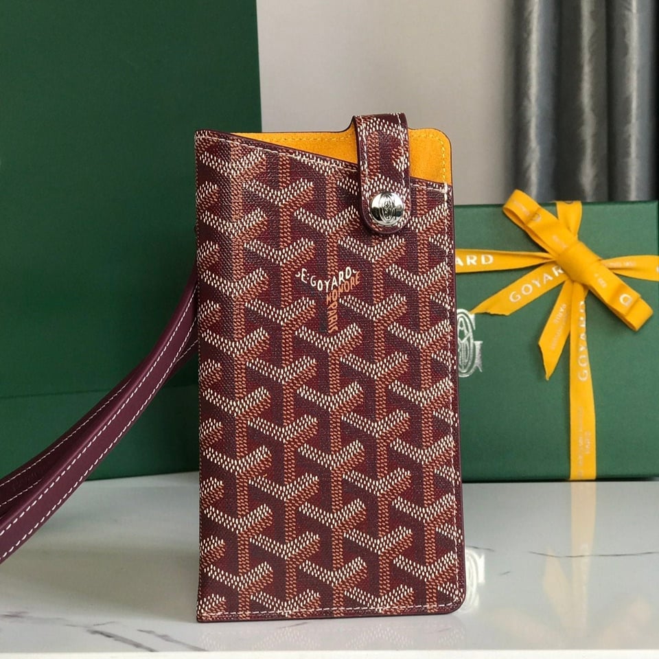 Goyard Montmartre Gm Case 18 Cm Wine Red Goyardine Canvas view 11