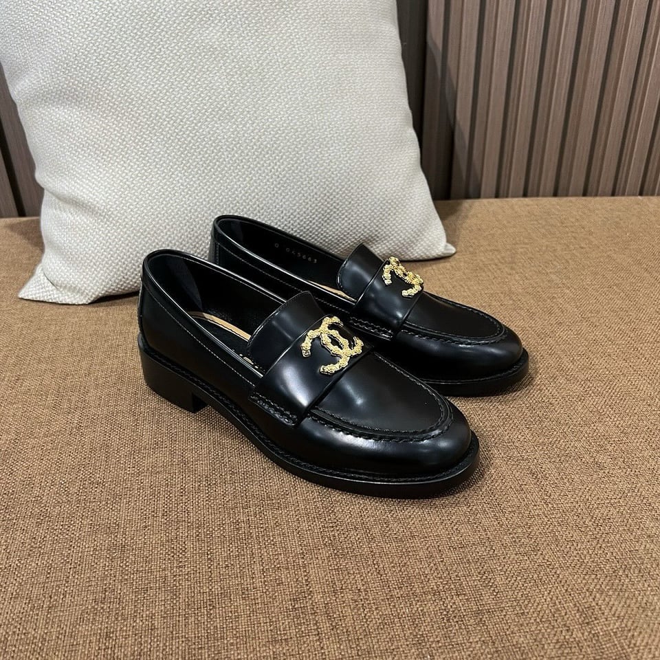 Chanel CC Loafers Black Calfskin with Metal Logo For Women view 14