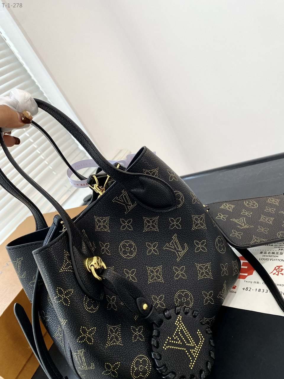 Louis Vuitton Blossom Pm Black 20Cm M23393 view 5