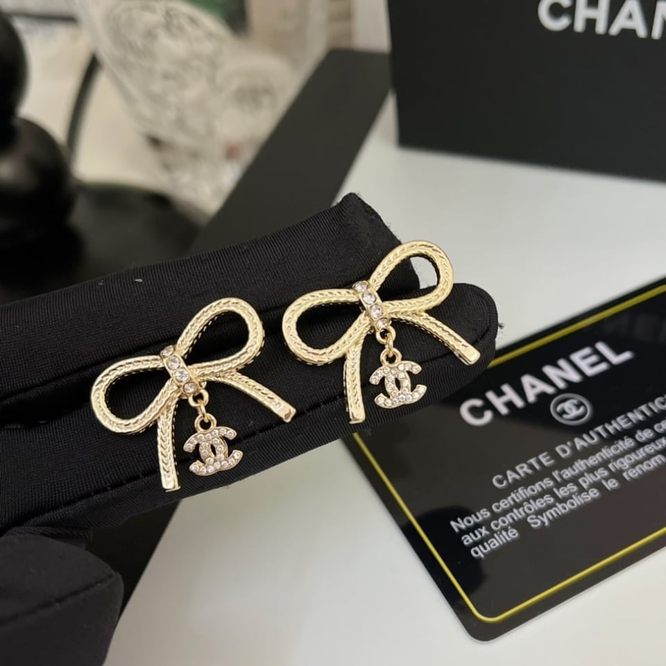 Chanel Earrings Gold view 5