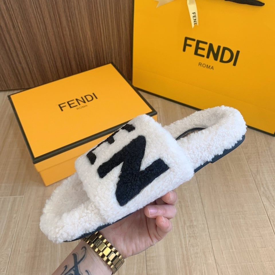 Fendi Fleece Black Text Slippers White view 4