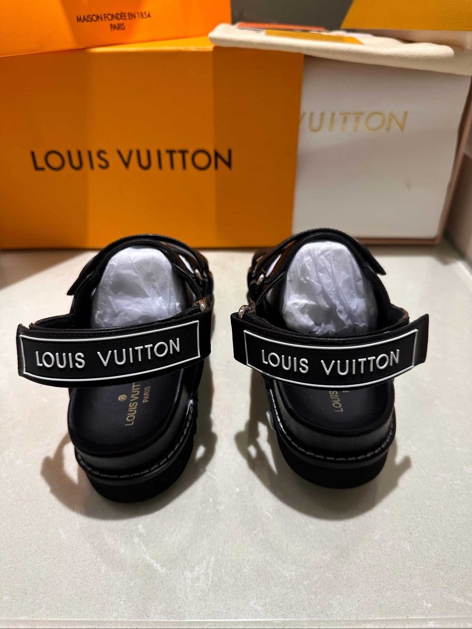 Louis Vuitton Paseo Flat Comfort Sandals Black 1Ab0Xt view 6