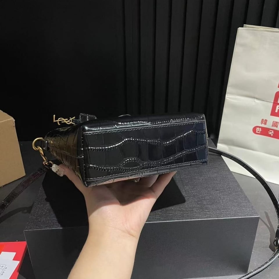 Saint Laurent Toy Shopping Tote Bag Crocodile Black 18Cm view 5