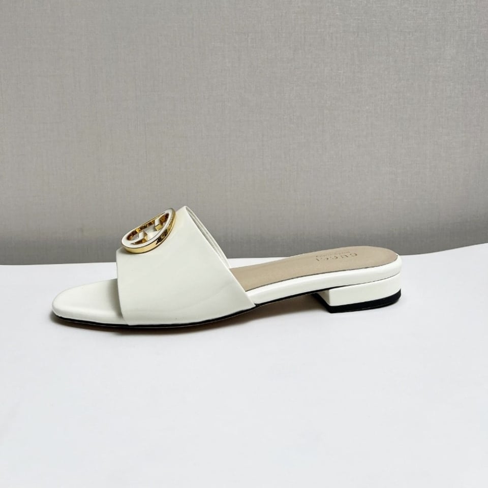 Gucci Women Round Interlocking G Sandal In White view 7