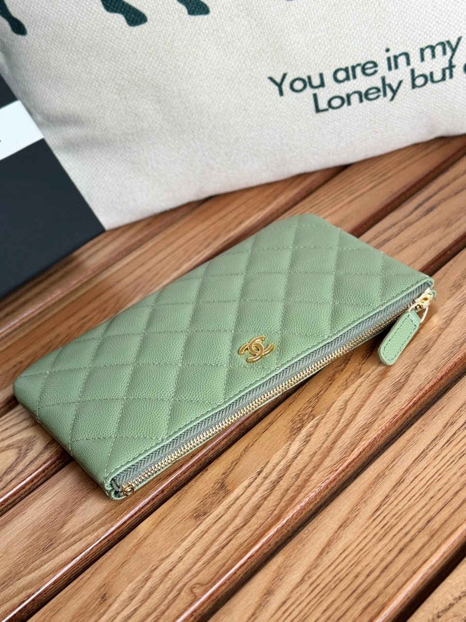 Chanel Zipped Wallet 20Cm Green Quilted Caviar Gold Hardware view 10