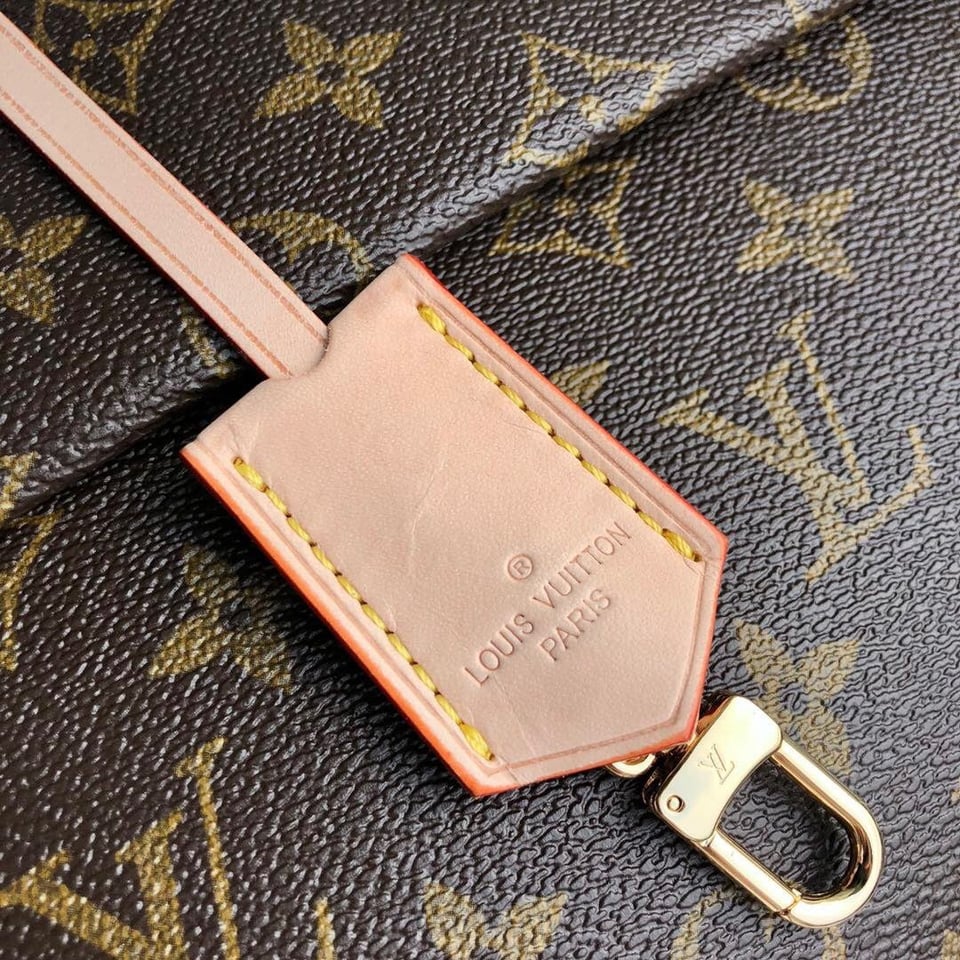 Louis Vuitton Cluny Mm Bleu Glacier Blue 32Cm view 5