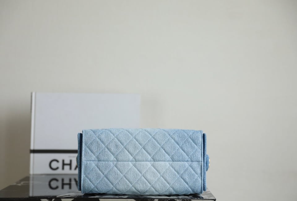 Chanel 25 Small Handbag Crossbody Bag Blue 30cm view 8