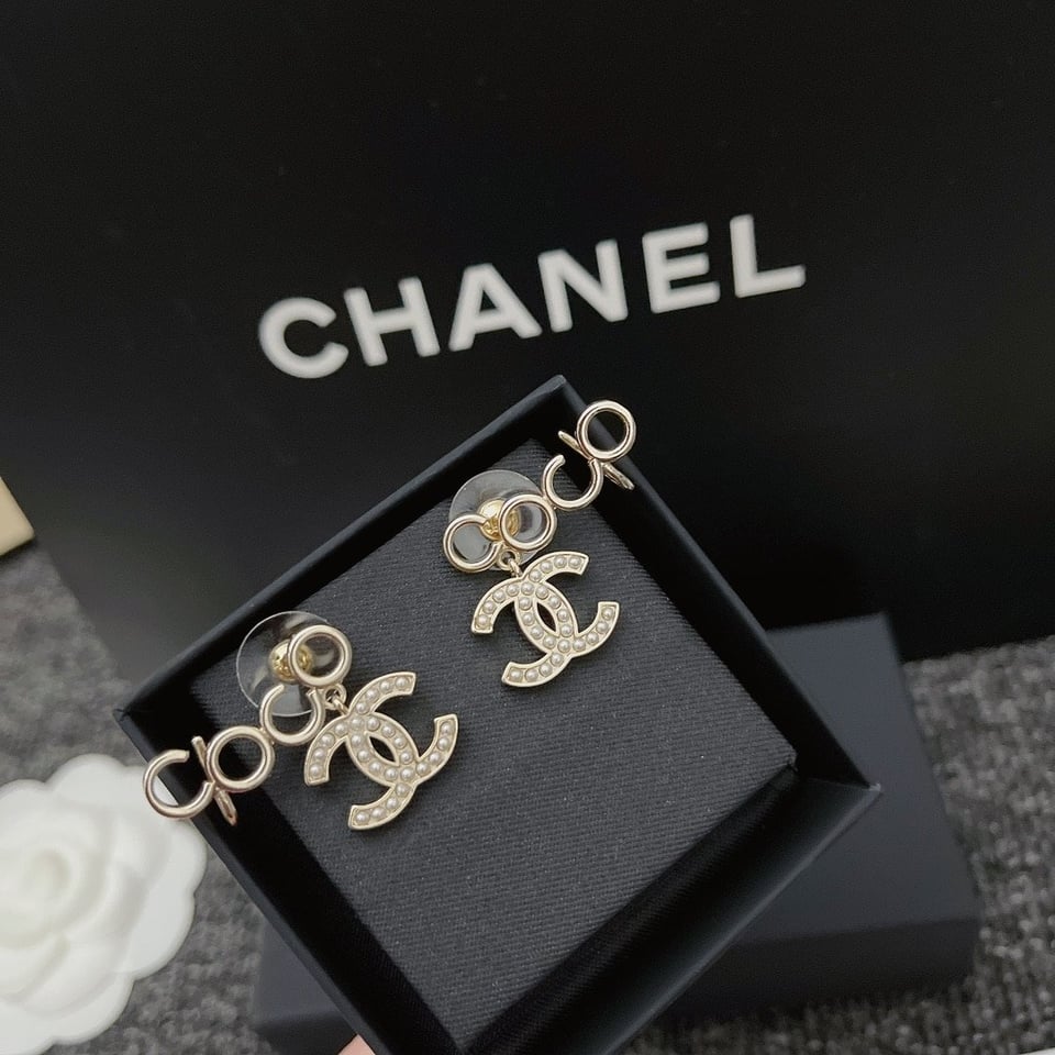Chanel Metal Pearl Cc Coco Climber Clip On Earrings Gold view 8