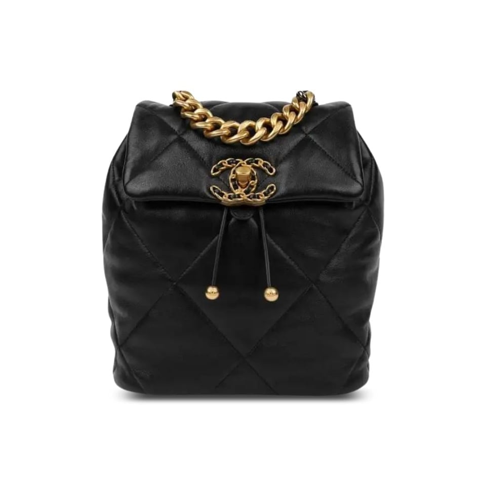 Chanel 19 Backpack Black Quilted Lambskin 26cm view 2