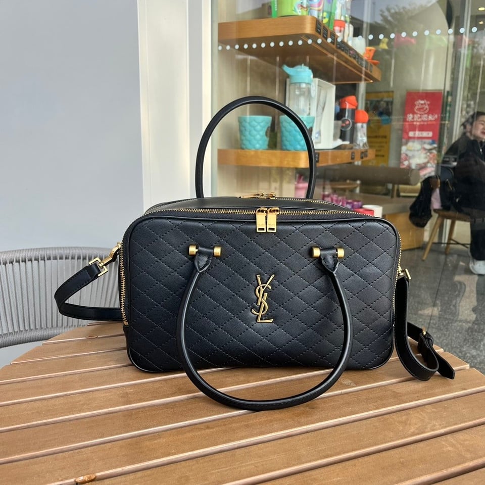 Saint Laurent Lyia Duffle In Quilted Black 31Cm view 10