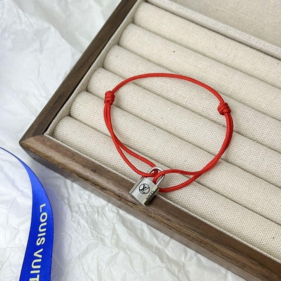 Louis Vuitton Silver Lockit Bracelet Red Qa5078 view 2