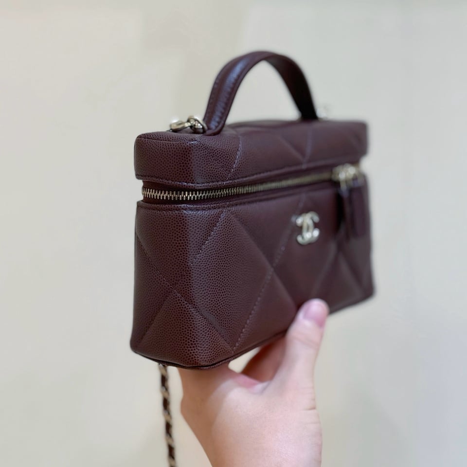 Chanel Top Handle Slim Vanity Case Dark Brown Hardware 19cm/7.5in view 3