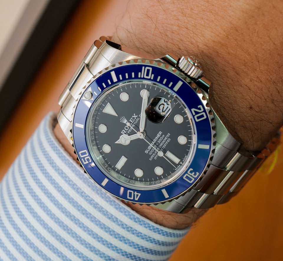 Rolex Submariner 41mm Black Dial 126619LB view 11