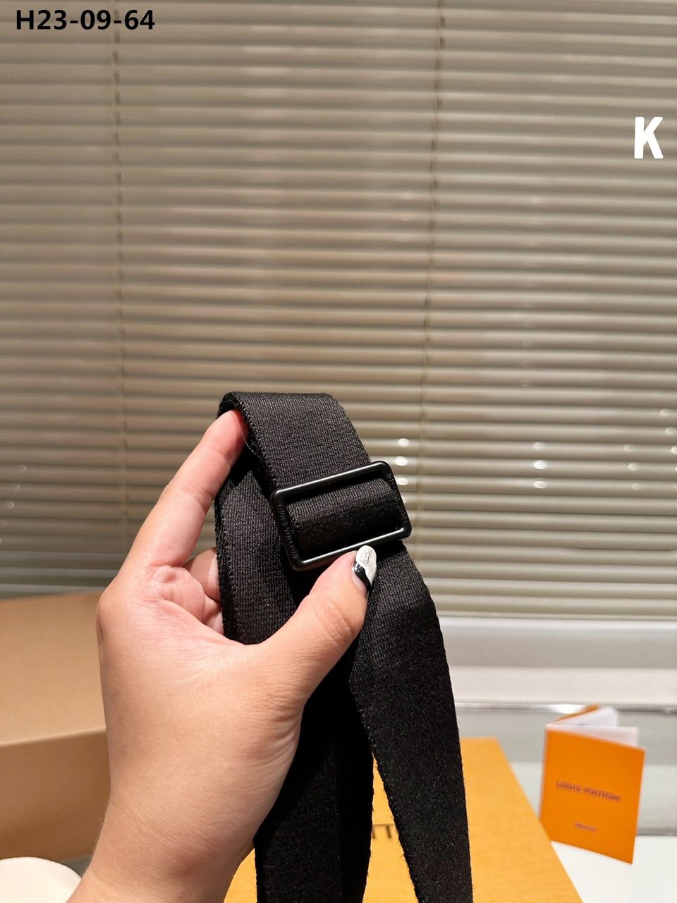 Louis Vuitton Alpha Messenger Monogram Brown 27Cm view 4