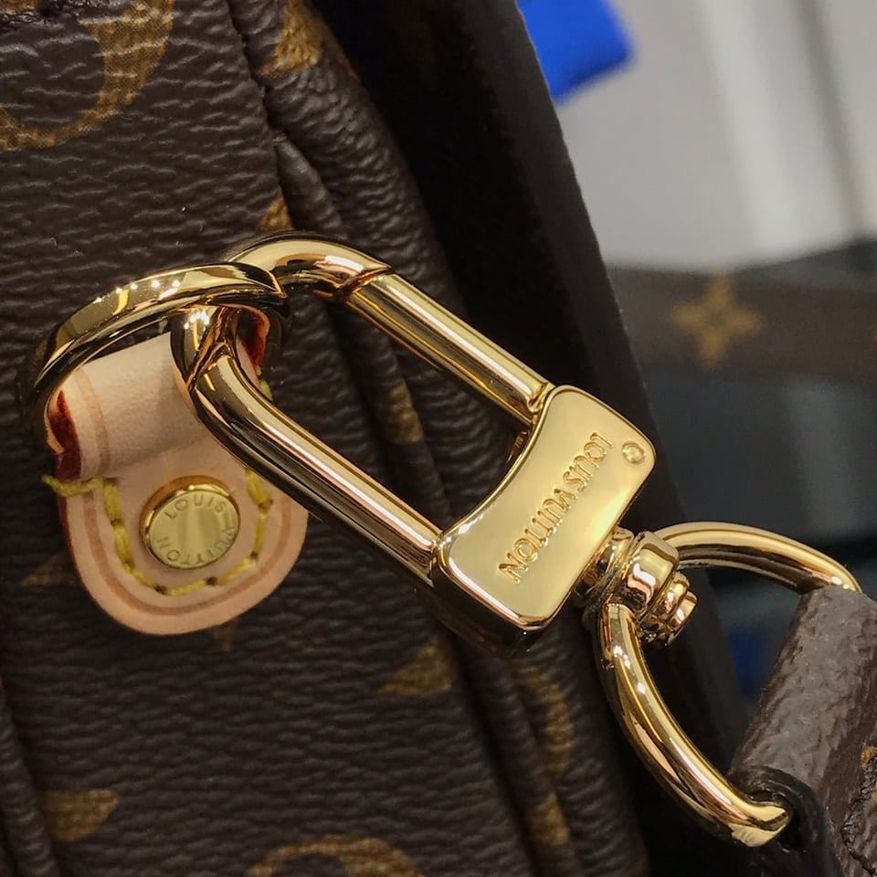 Louis Vuitton Monogram Canvas Pochette M Tis 25Cm M44875 view 10