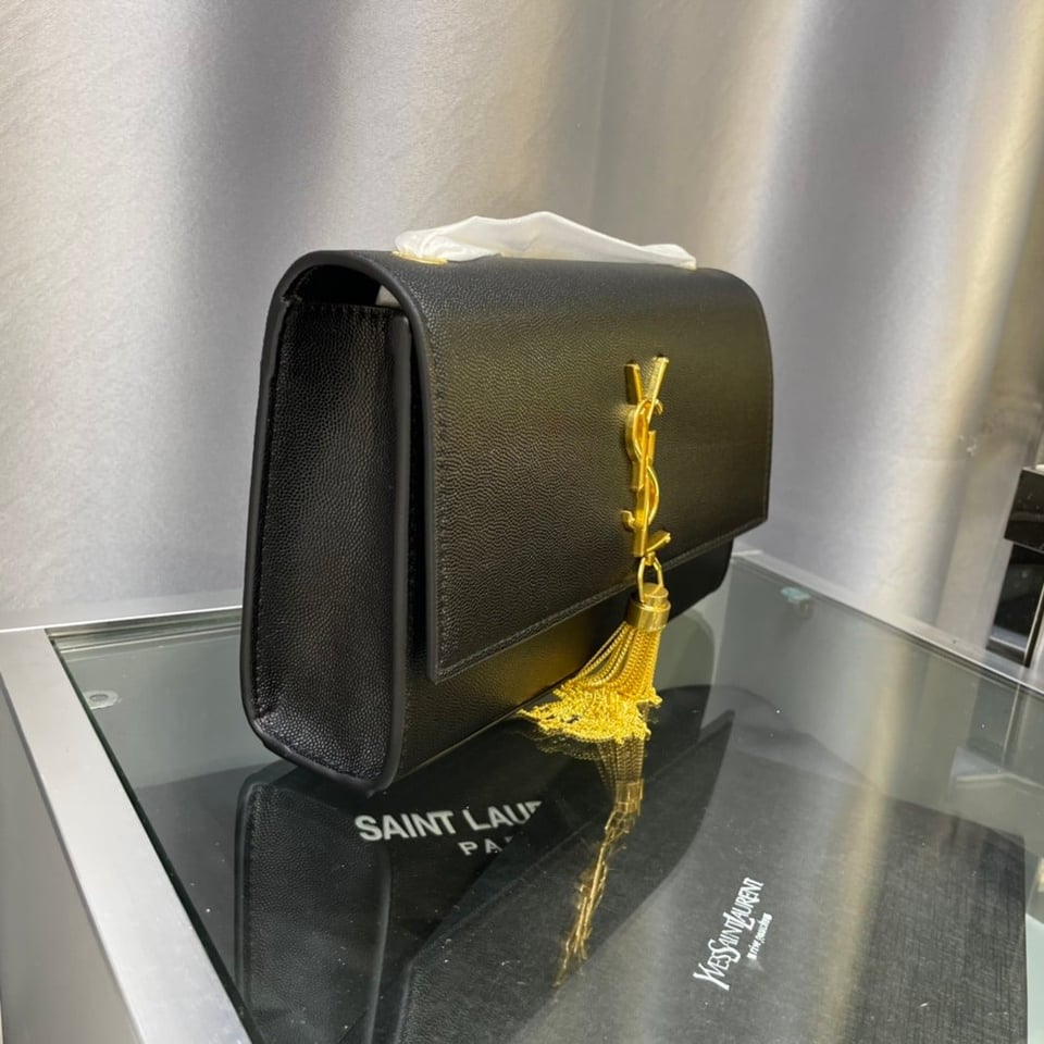 Saint Laurent Kate Medium Chain Bag With Tassel In Grain De Poudre Embossed Leather view 9