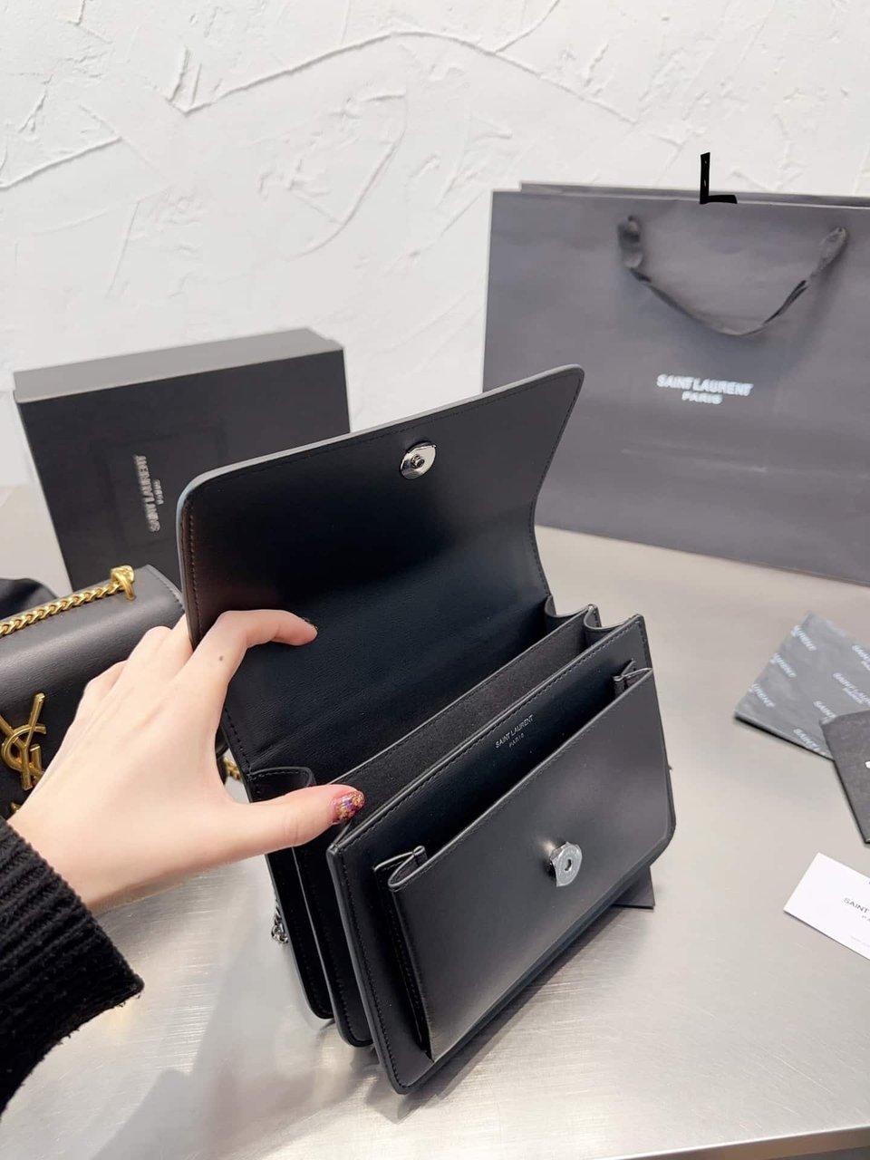 Saint Laurent Sunset Medium Chain Bag In Smooth Leather 22Cm view 8