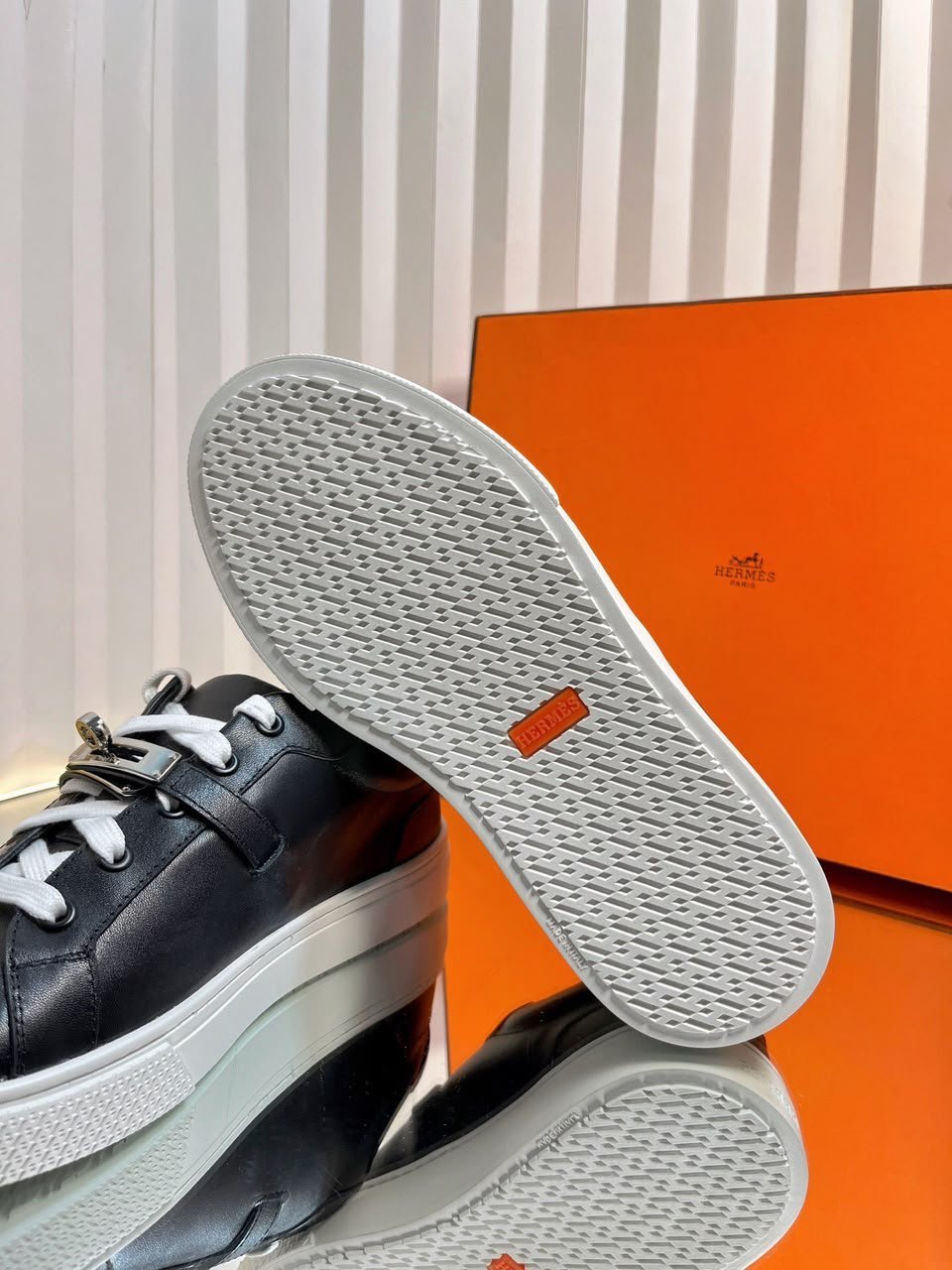Hermes Sneakers Day Noir Color Calfskin H221197Z view 4