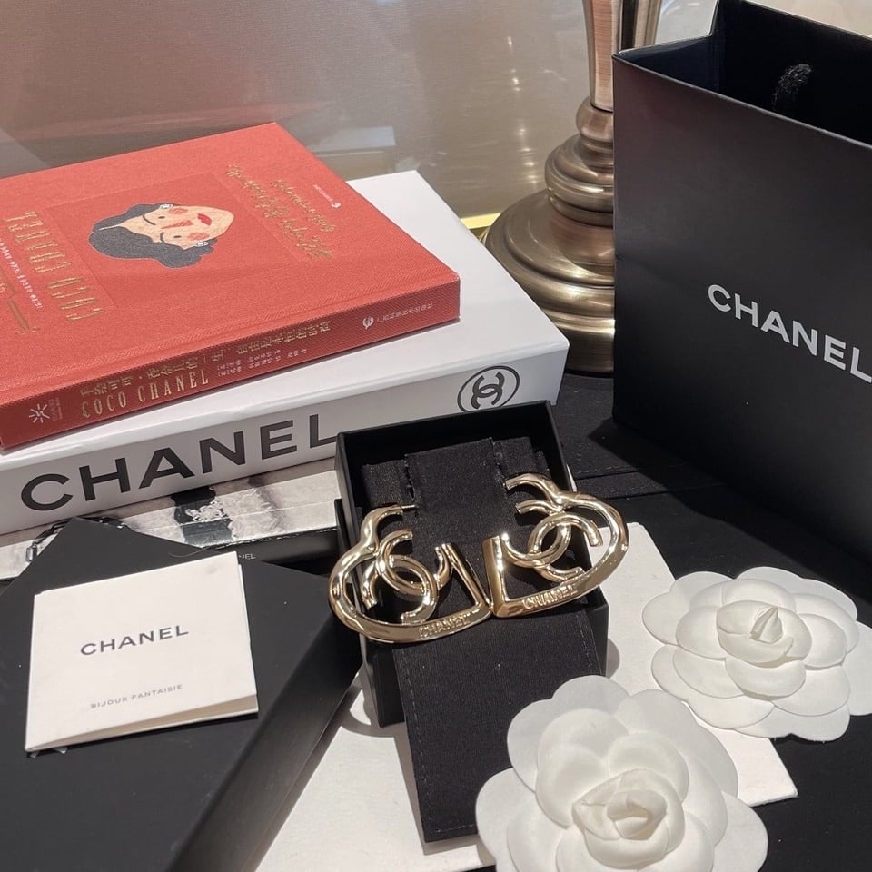 Chanel Cc Earrings view 5