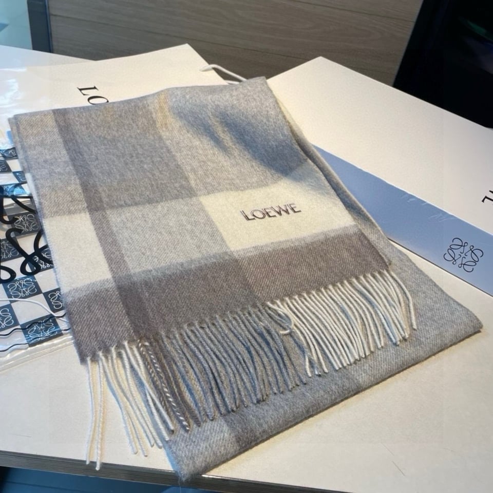 Loewe Cashmere Scarf Check Pink For Women 180cm view 5