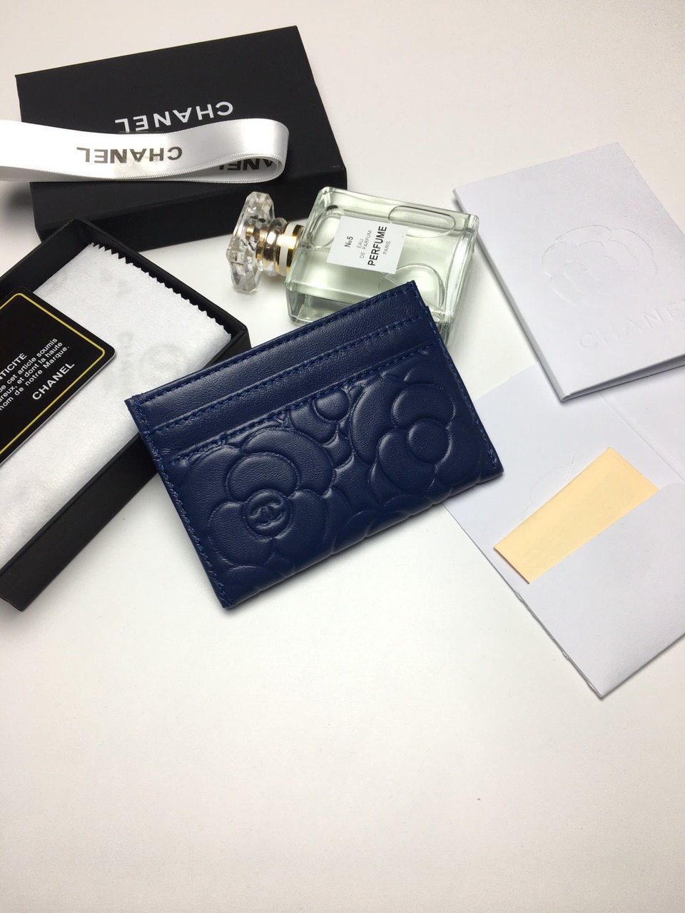 Chanel Floral Card Holder 11.2 Navy Calfskin Silver Icon view 7