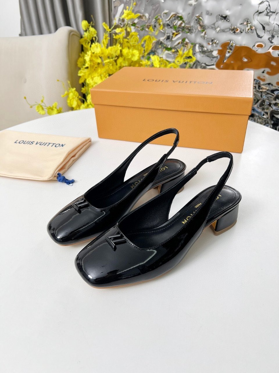 Louis Vuitton Madeleine Slingback Black Patent Leather Pumps 3.5cm view 3