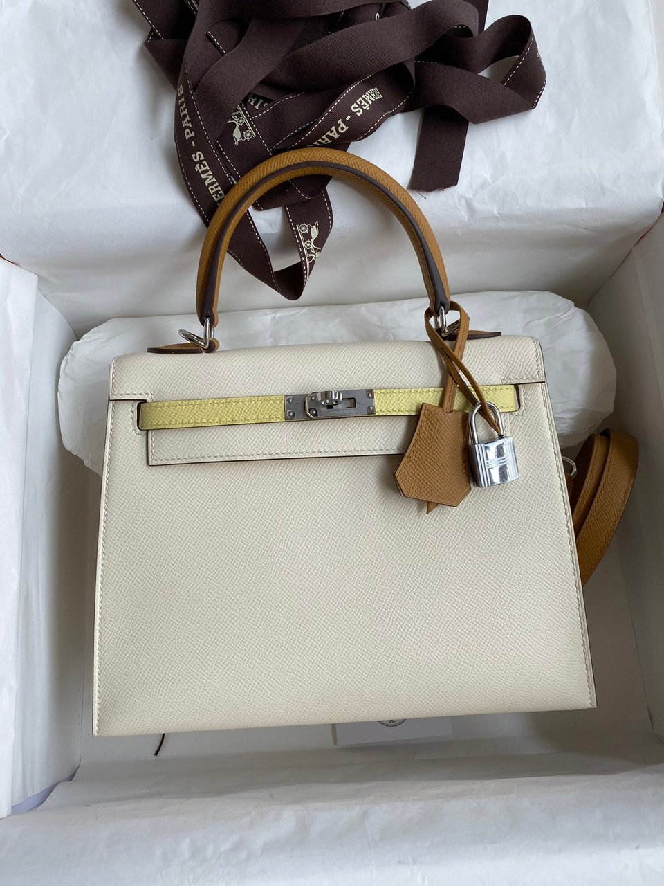 Hermes Kelly 25 Bag In Off White Epsom Leather For Women 25cm/10in view 2