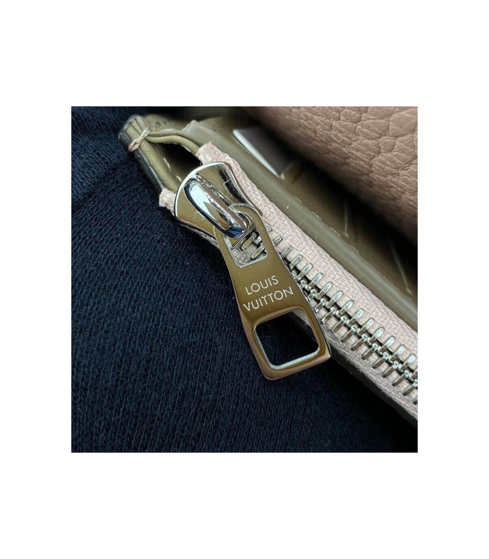 Louis Vuitton Capucines Compact Wallet view 9