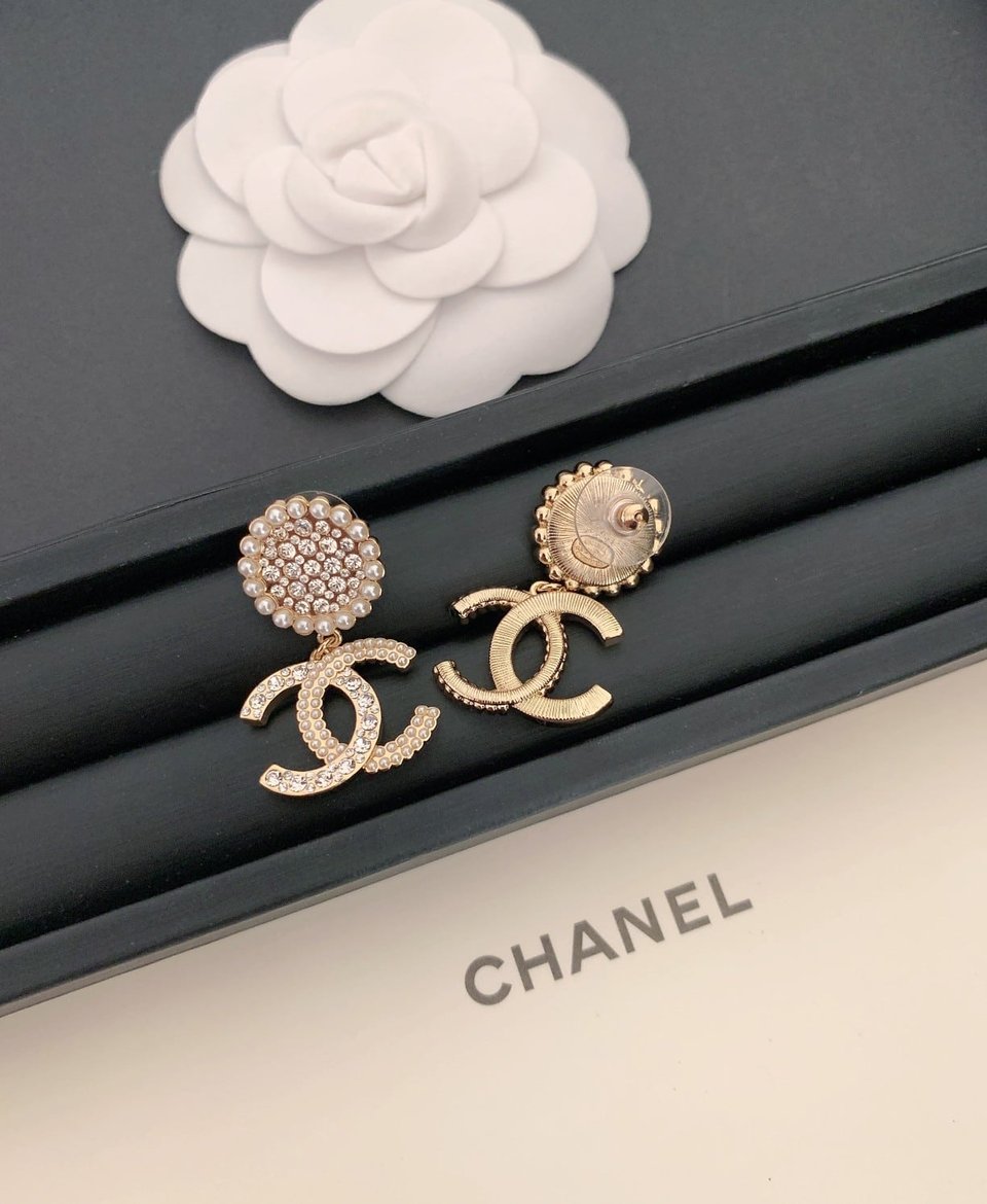 Chanel Cc Earrings view 4